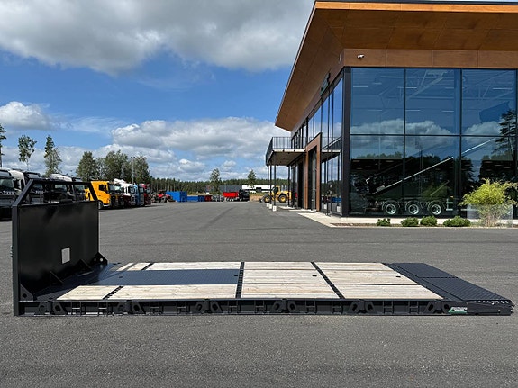Hakarps - Maskinflak med 63mm stegar och sandwich ramp 2 of 12