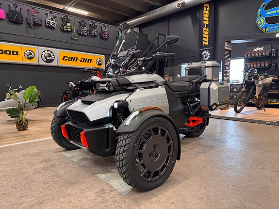 Can-Am Canyon XT 2 of 15