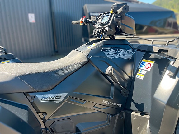 Polaris Sportsman 570 EPS Black Edition 12 of 15