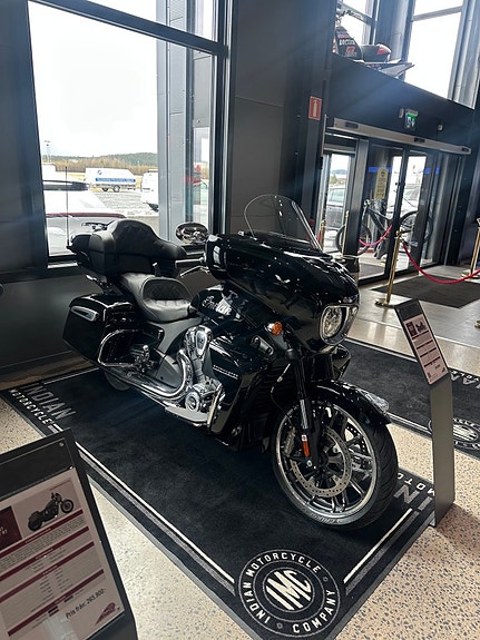 Indian Roadmaster Powerplus Limited 112 5 of 6