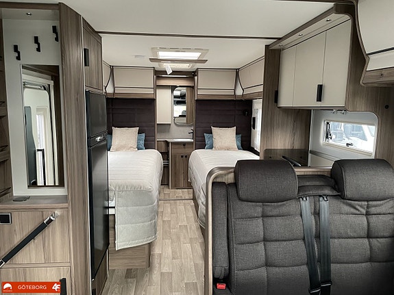 Kabe Travel Master Royal 780 LT 10 of 21