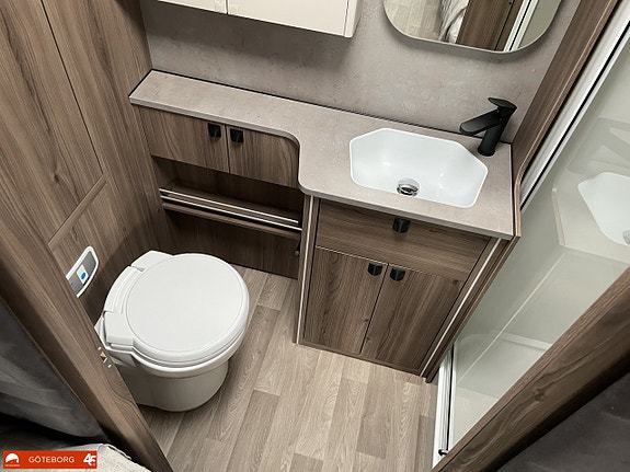 Kabe Travel Master Royal 780 LT 19 of 21