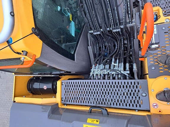 Volvo EW 160 E , UTHYRES 21 of 24