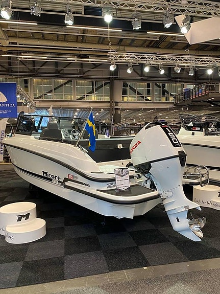 Micore 68 br R-design & Honda 150 hk med elreglage -2026