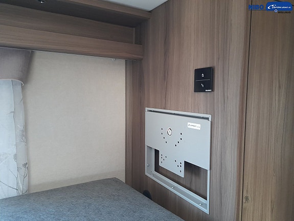 Kabe Imperial Travel Master Intergrated 860 LGB 13 of 17