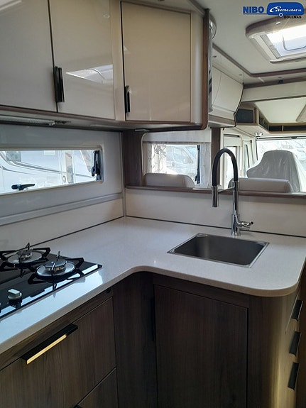 Kabe Imperial Travel Master Intergrated 860 LGB 9 of 17