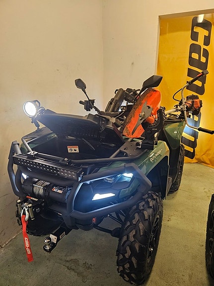 Can-Am  Outlander HD5/HD7 XU +Servo 10.000:-tillbehörsrabatt 2 of 8
