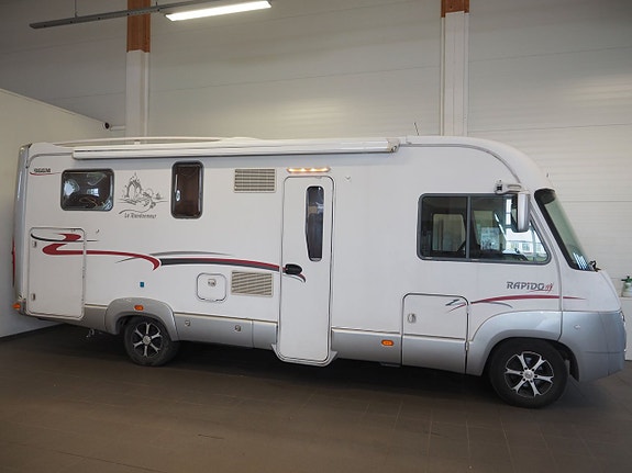Rapido M996 Mercedes Benz I Aut I 150hk I Långbäddar 2 of 5