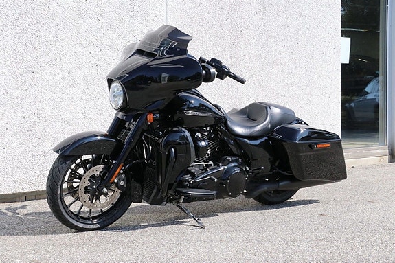 Harley-Davidson Sportster Street Glide Special 1.7 Milwaukee-Eight 107 Manuell 2 of 13