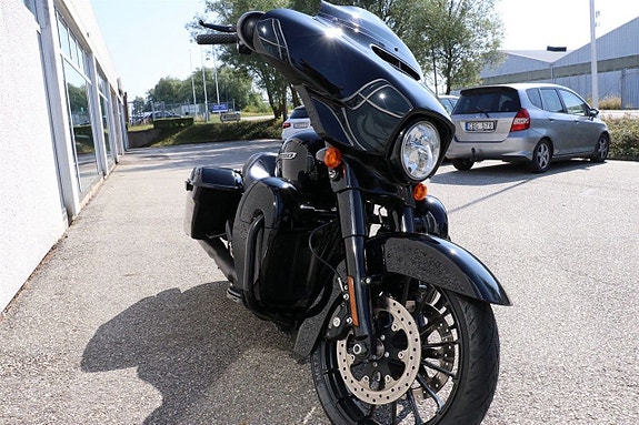 Harley-Davidson Sportster Street Glide Special 1.7 Milwaukee-Eight 107 Manuell 4 of 13