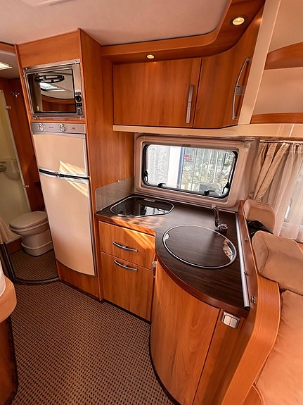 Hymer B 654 CL AC, 160HK, SOLCELL, BACK KAMERA 7 of 17