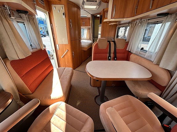 Hymer B 654 CL AC, 160HK, SOLCELL, BACK KAMERA 5 of 17