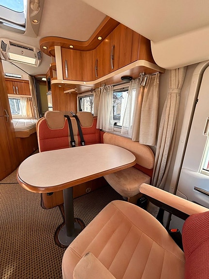 Hymer B 654 CL AC, 160HK, SOLCELL, BACK KAMERA 4 of 17