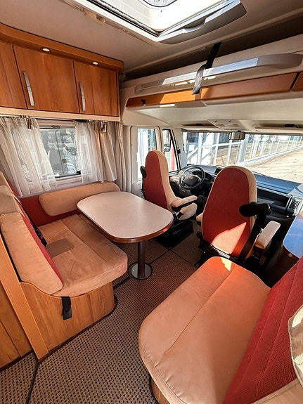 Hymer B 654 CL AC, 160HK, SOLCELL, BACK KAMERA 2 of 17