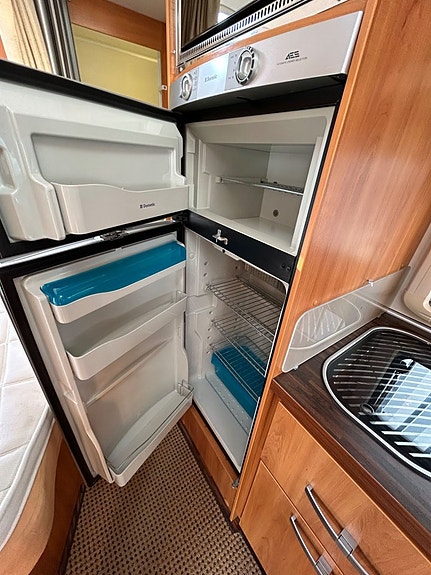 Hymer B 654 CL AC, 160HK, SOLCELL, BACK KAMERA 8 of 17