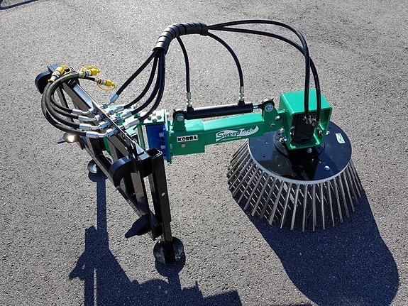 Kant & ogräs sopmaskin Sweeptech Kobra