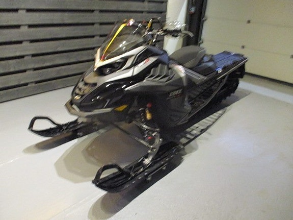 Lynx Brutal RE 900 Ace Turbo R 2025 HUB *KAMPANJ