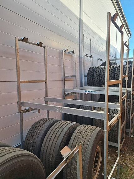 Staplingsbara däckställ