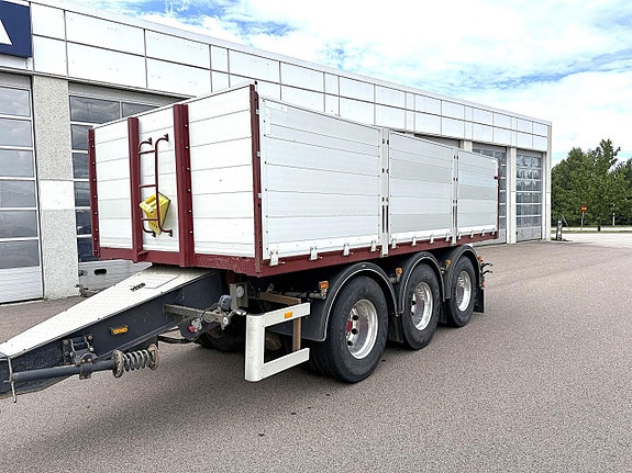 Sörling 3SDGM 3 axlad Tippvagn