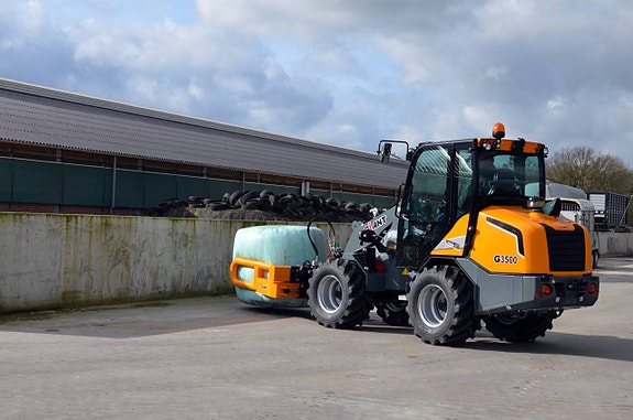 GIANT G3500 hjullastare minilastare 4 of 5