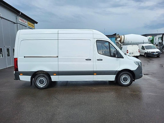 Mercedes-Benz Sprinter 316 2 of 5