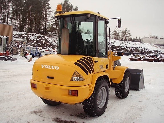 Volvo L 30 B Pro 3 of 5
