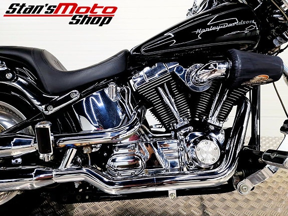 Harley-Davidson FXSTDI Softail Deuce 11 of 16