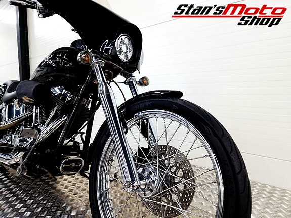 Harley-Davidson FXSTDI Softail Deuce 12 of 16