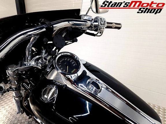 Harley-Davidson FXSTDI Softail Deuce 15 of 16