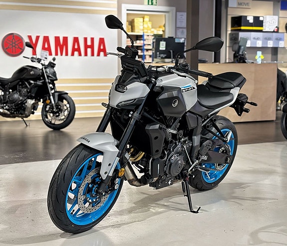 Yamaha MT-07 2 of 8