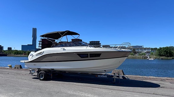 Uttern D77 med Mercury F300 XL DTS – 2025