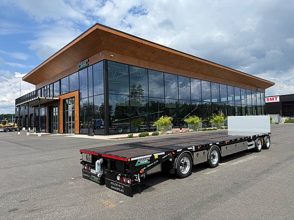 Hakarps - 38 tons bodvagn 910mm hydraulisk sandwich ramp