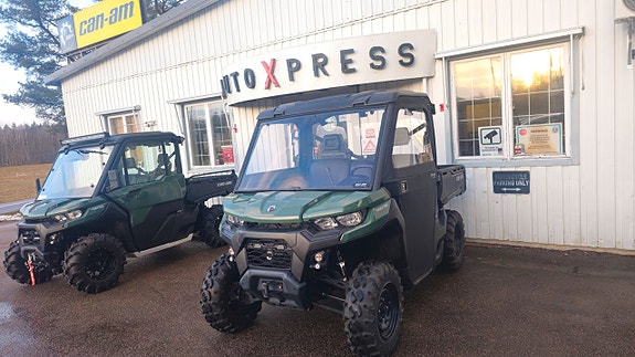 BRP Can-Am Traxter V-TWIN 1000cc + Hytt Cabin på köpet 3 of 17