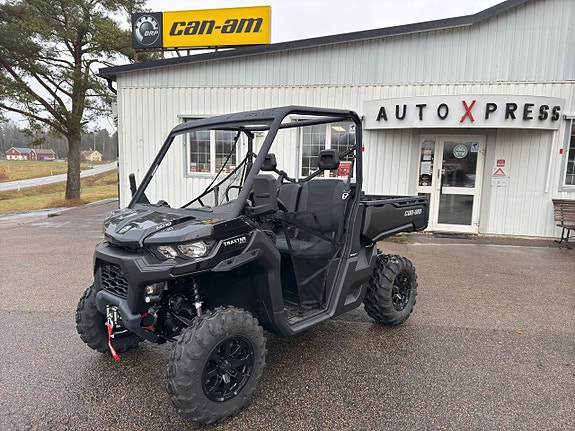 BRP Can-Am Traxter V-TWIN 1000cc + Hytt Cabin på köpet 7 of 17