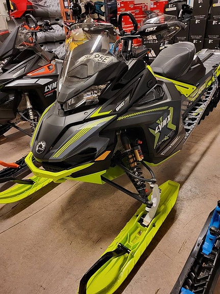 Lynx Xterrain RE 3700 850