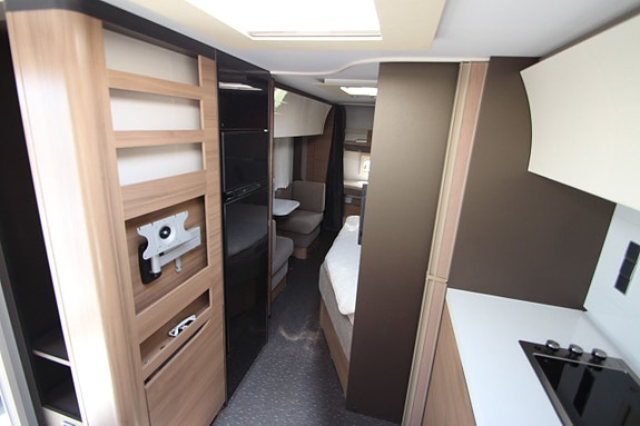 Adria Alpina 663 UK -19 13 of 15