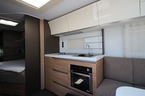 Adria Alpina 663 UK -19 9 of 15