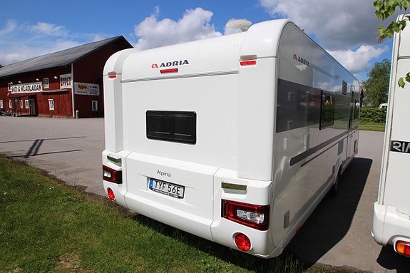 Adria Alpina 663 UK -19 3 of 15