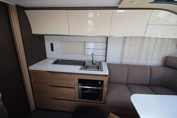 Adria Alpina 663 UK -19 8 of 15