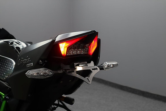 Kawasaki Ninja H2 Carbon Yoshimura/Brocks Helsystem Nybes 17 of 27