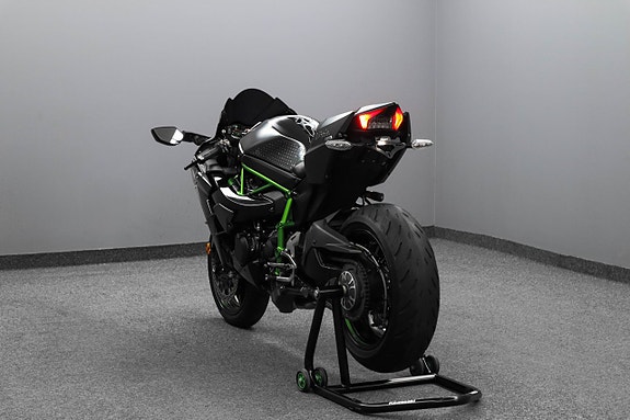 Kawasaki Ninja H2 Carbon Yoshimura/Brocks Helsystem Nybes 7 of 27