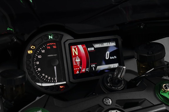Kawasaki Ninja H2 Carbon Yoshimura/Brocks Helsystem Nybes 18 of 27