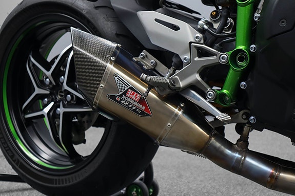 Kawasaki Ninja H2 Carbon Yoshimura/Brocks Helsystem Nybes 10 of 27