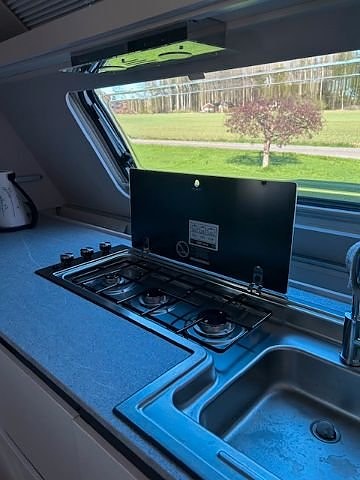 Adria Adora 613 HT 7 of 11