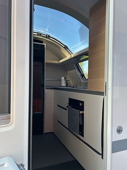 Adria Adora 613 HT 6 of 11