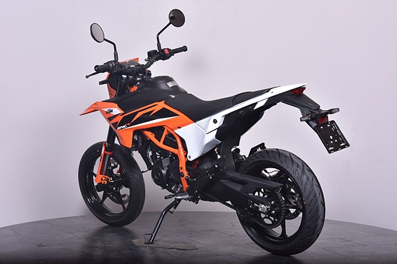 KTM 125 SMC R, Quickshifter+ på köpet 0,00% räntaekampanj! 5 of 18