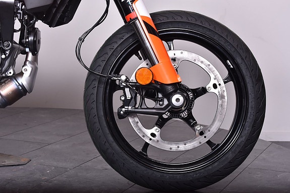 KTM 125 SMC R, Quickshifter+ på köpet 0,00% räntaekampanj! 17 of 18