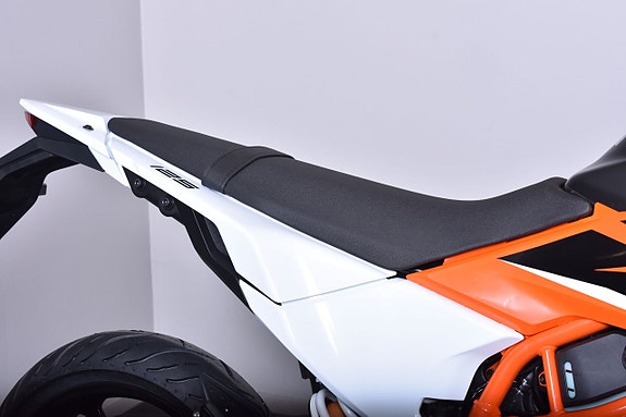 KTM 125 SMC R, Quickshifter+ på köpet 0,00% räntaekampanj! 10 of 18