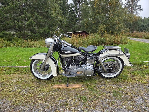 Harley-Davidson Electra Glide FL 1200 Early Shovelhead 1966 8 of 18
