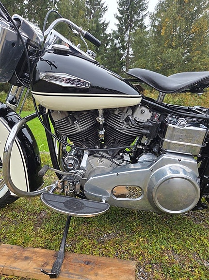 Harley-Davidson Electra Glide FL 1200 Early Shovelhead 1966 11 of 18